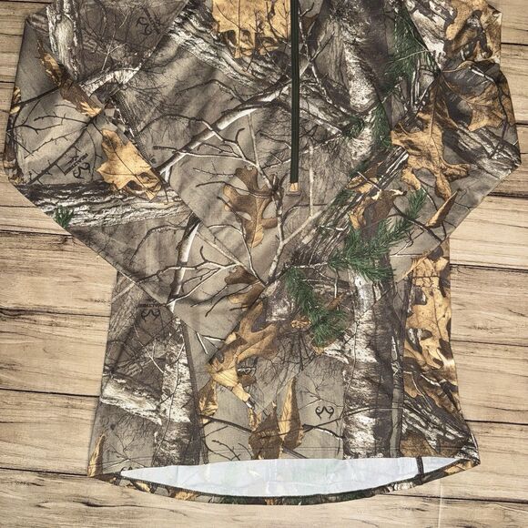 Women’s Under Armour All Season Gear Medium Fitted Camouflage Half Zip Pullover - Picture 2 of 9